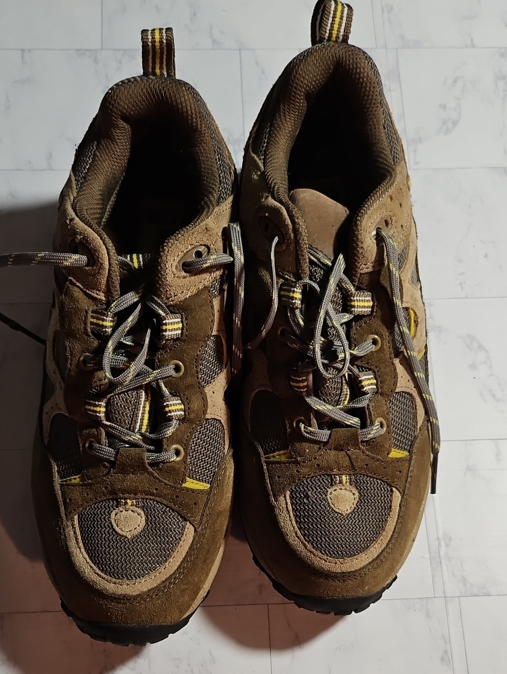 Alpine Brown & Yellow Men's Athletic Trail Shoes